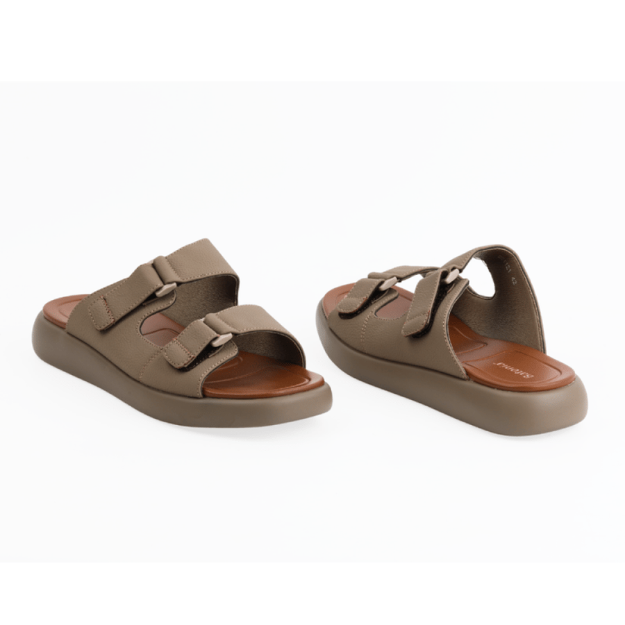 Men's slippers from Batonia - Beige
