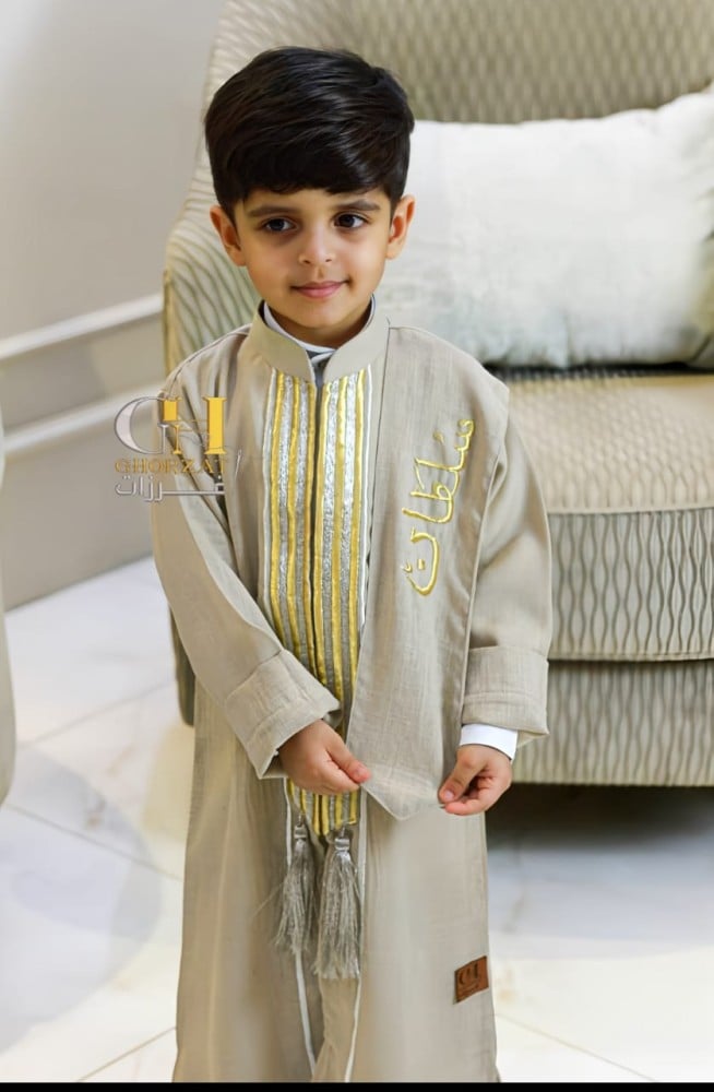 دقله مع الشال بالاسم من غرزات