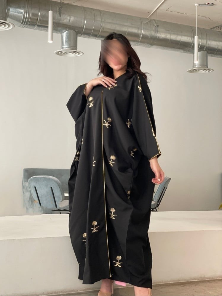 Women's Bousht for Founding Day with two swords embroidery and date palm