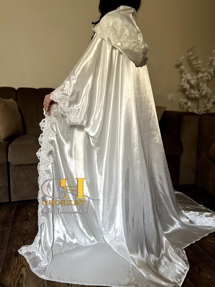 Bride's abaya, dental