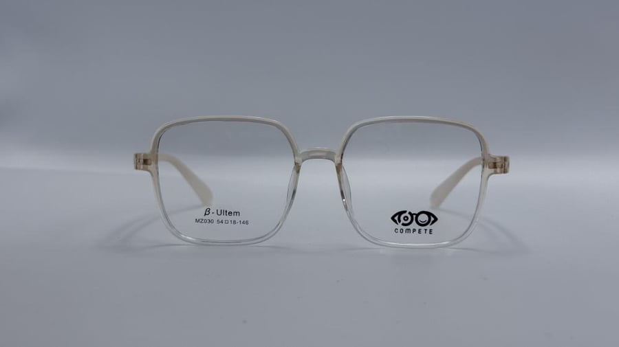 Square plastic eyeglasses suitable for both genders, transparent brown color, model number MZ030C7