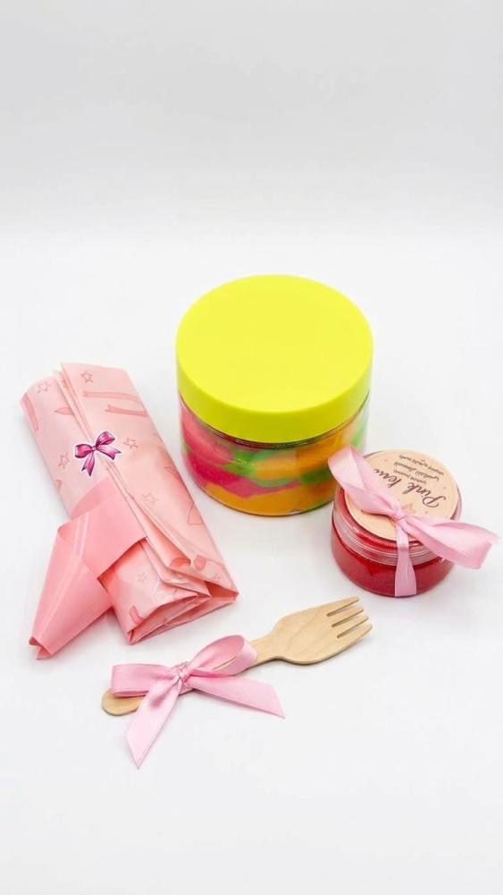 مقشر ومرطب Pink