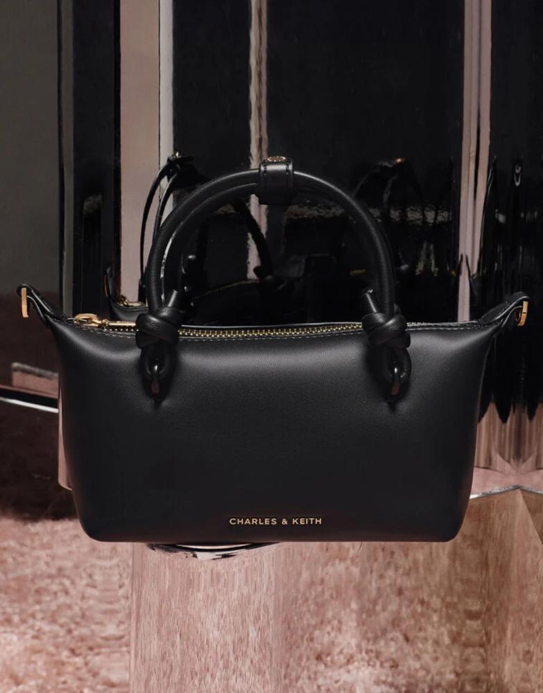 شنطة charles & keith
