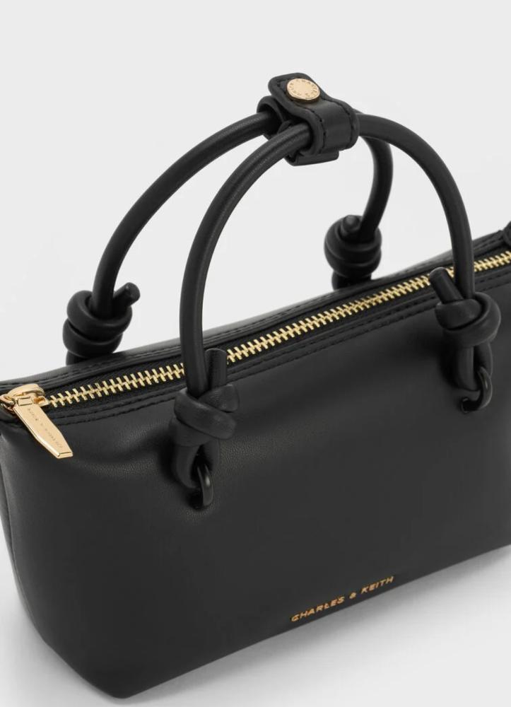 شنطة charles & keith