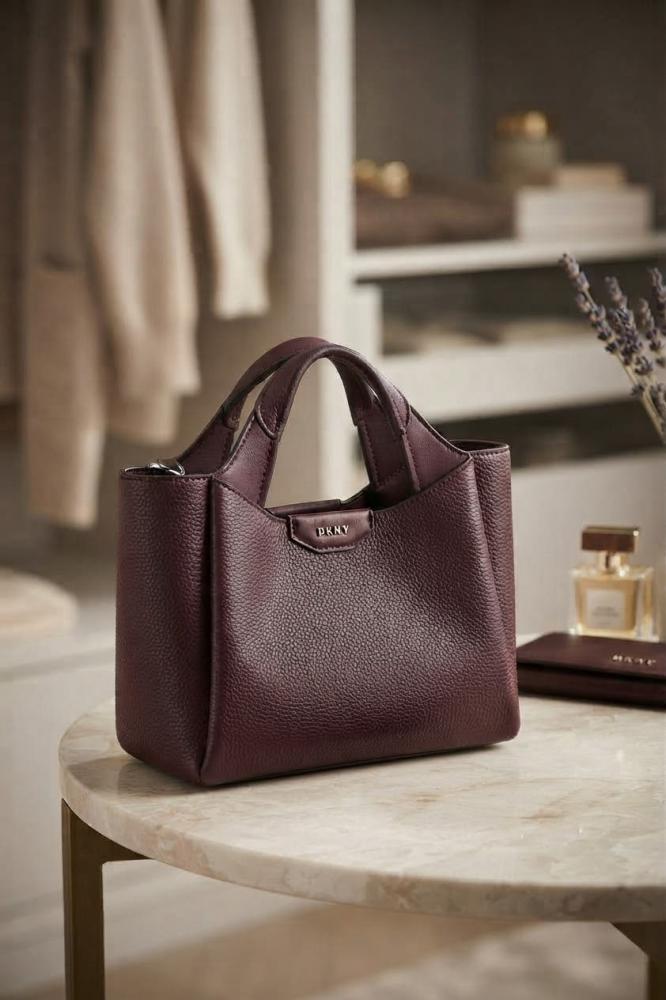 شنطة ميني  dkny