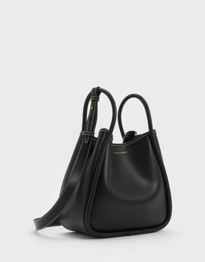 شنطة charles & keith الحجم الوسط
