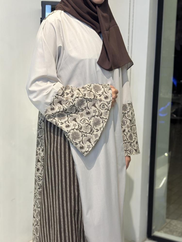 عباية لون بيج