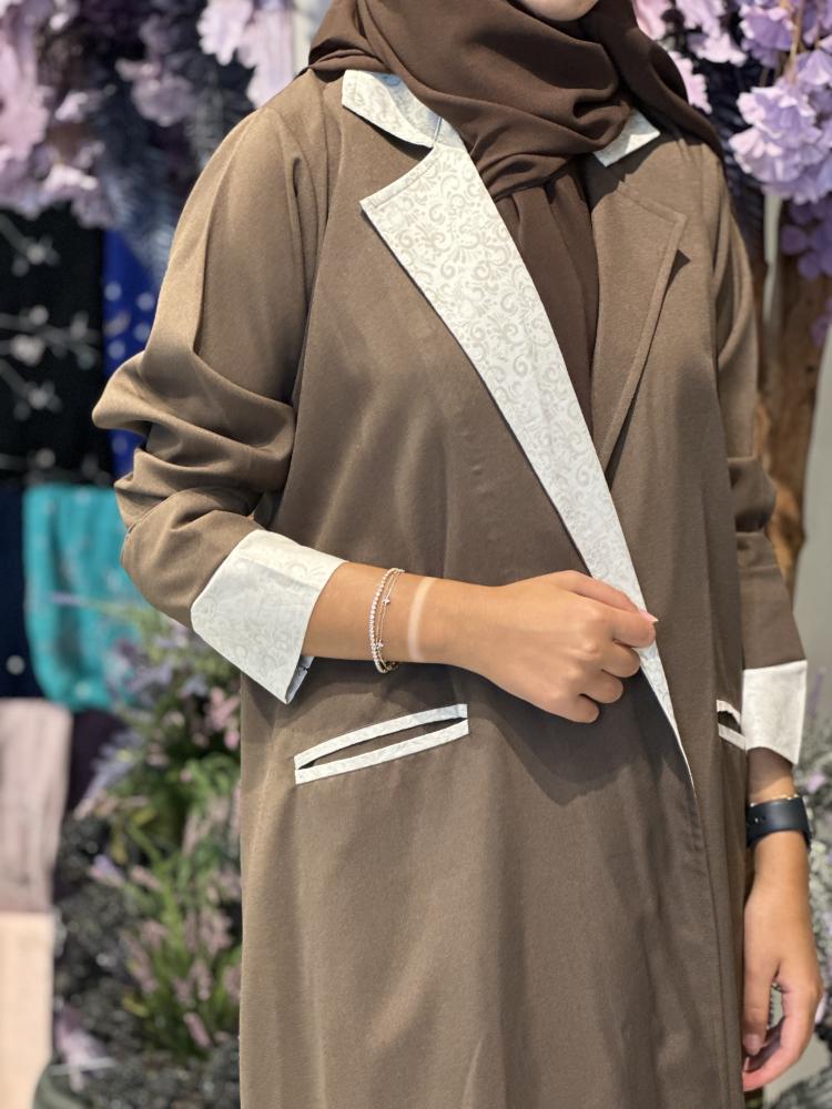 عباية بني غامق