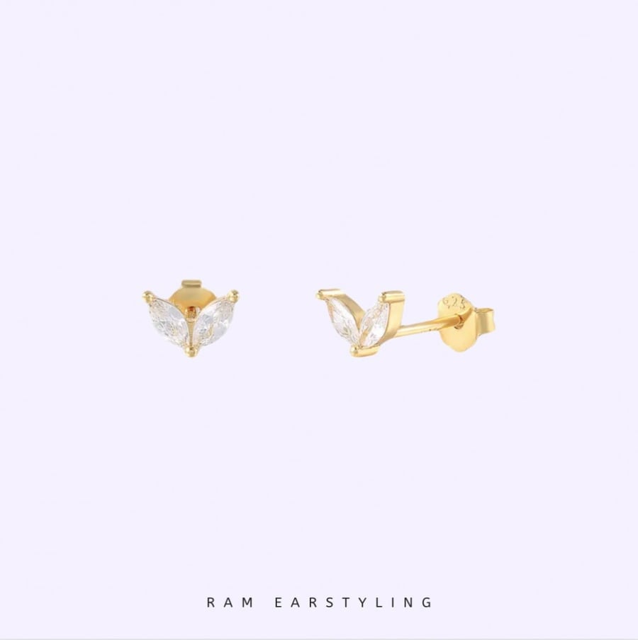 Gold small stud