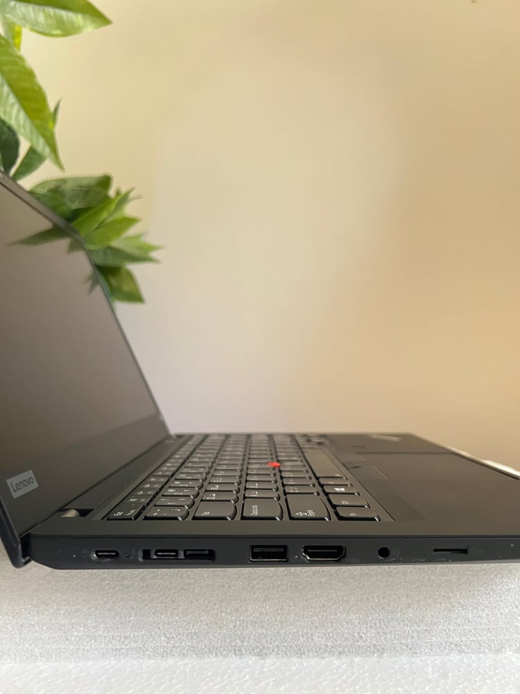 لابتوب Lenovo ThinkPad T490