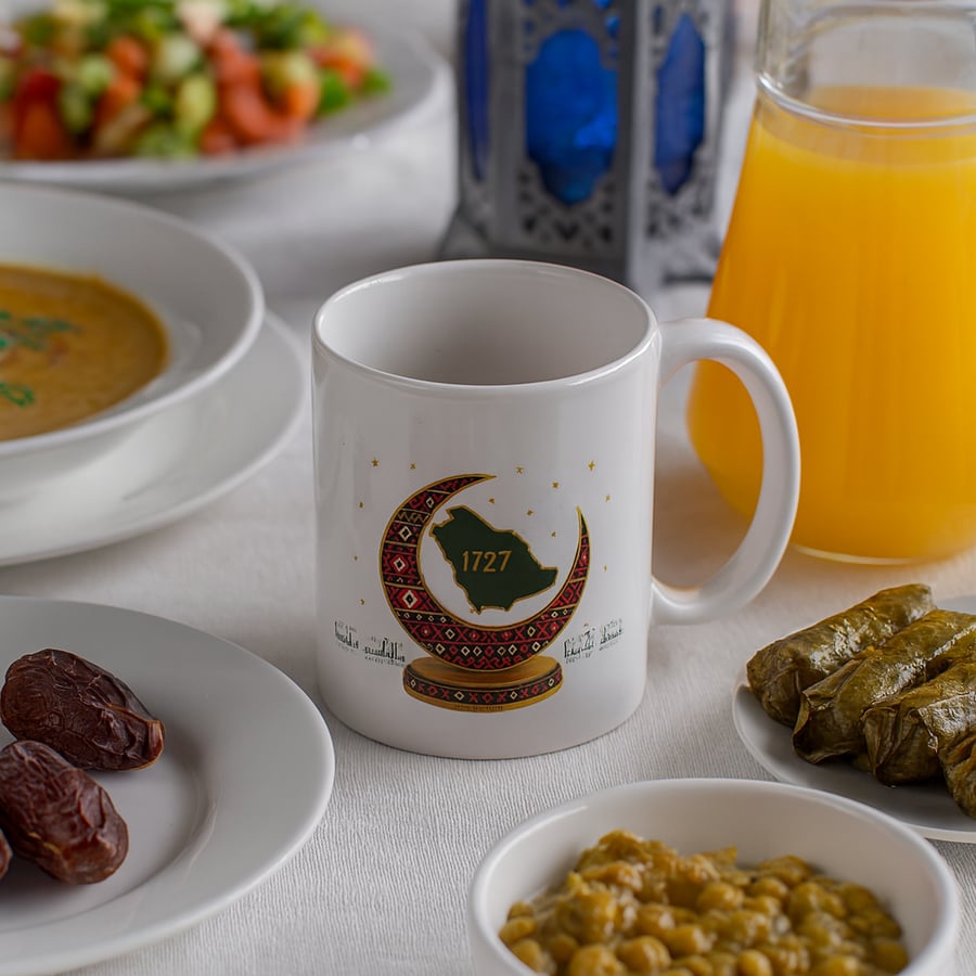 كوب بتصميم يوم التأسيس في رمضان