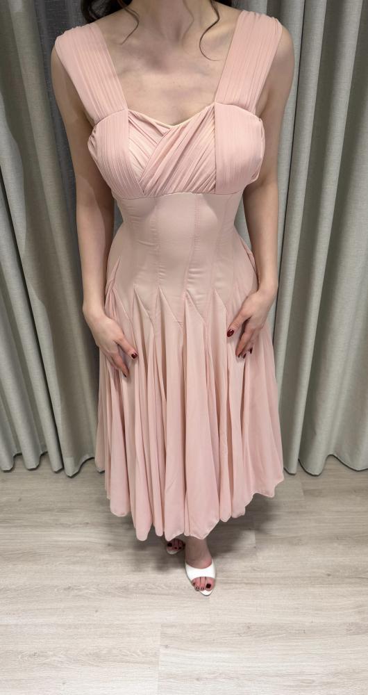 Elegant dress B39
