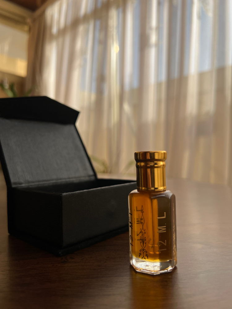 Oud oil summer blend