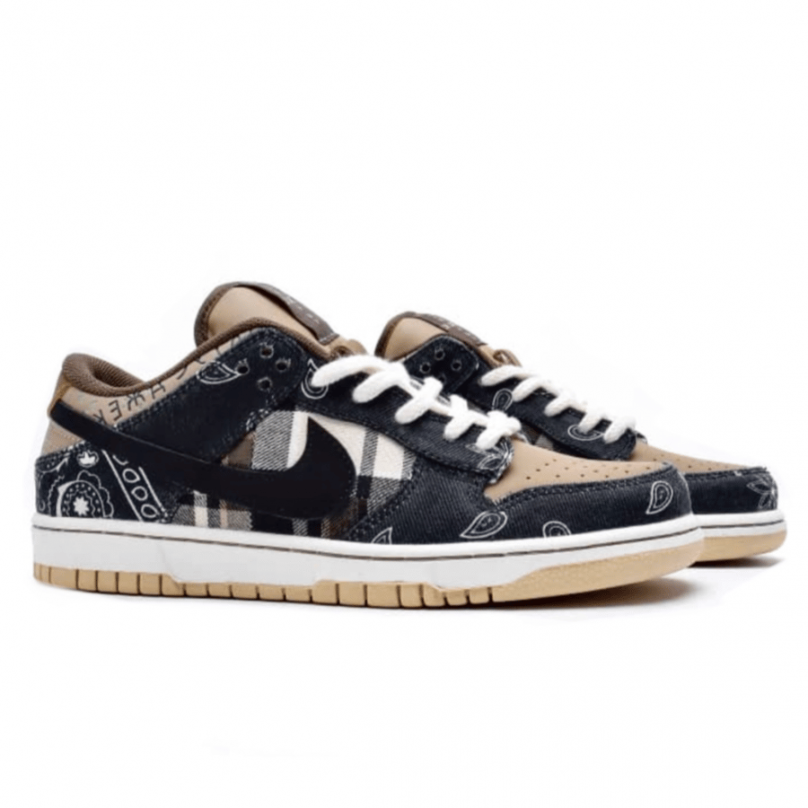 Nike x Travis Scott SB Dunk Low Sneakers
