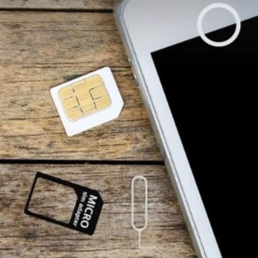 4-in-1 SIM card adapter tool set to convert nano SIM to micro SIM with eject pin for smartphones