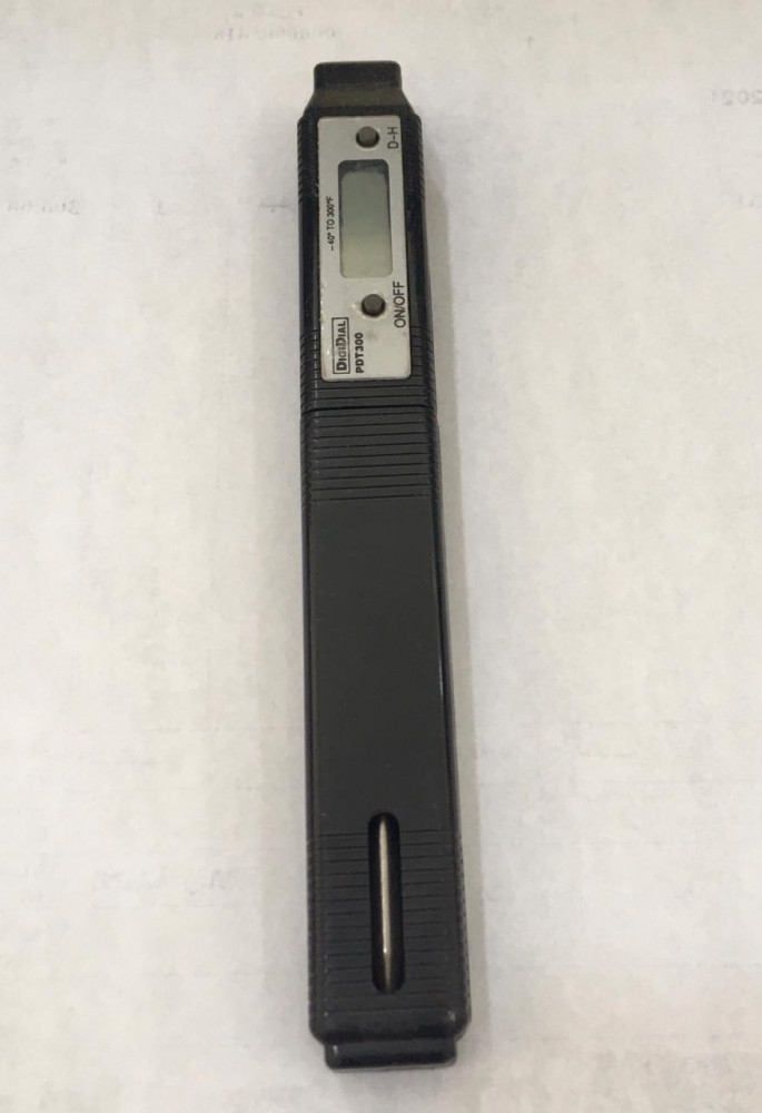 DIGITAL THERMOMETER PDT-300 -40 PLUS 300F No 05863A   ثرمومتر رقمي