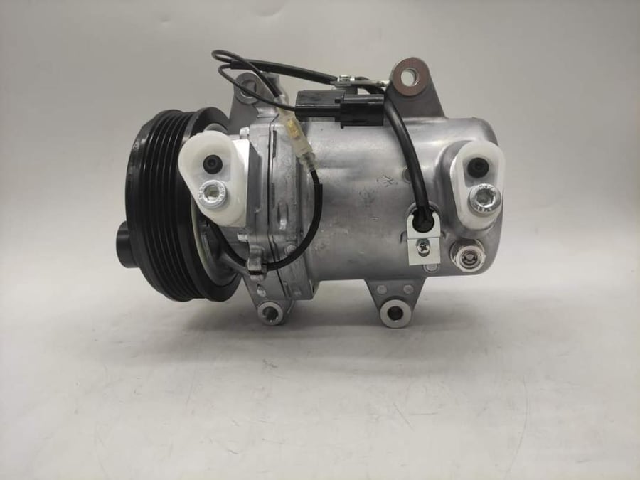 13164Z كمبروسر متسوبيش تريتون وانيت 2016  COMPRESSOR MIT TRITON P-UP