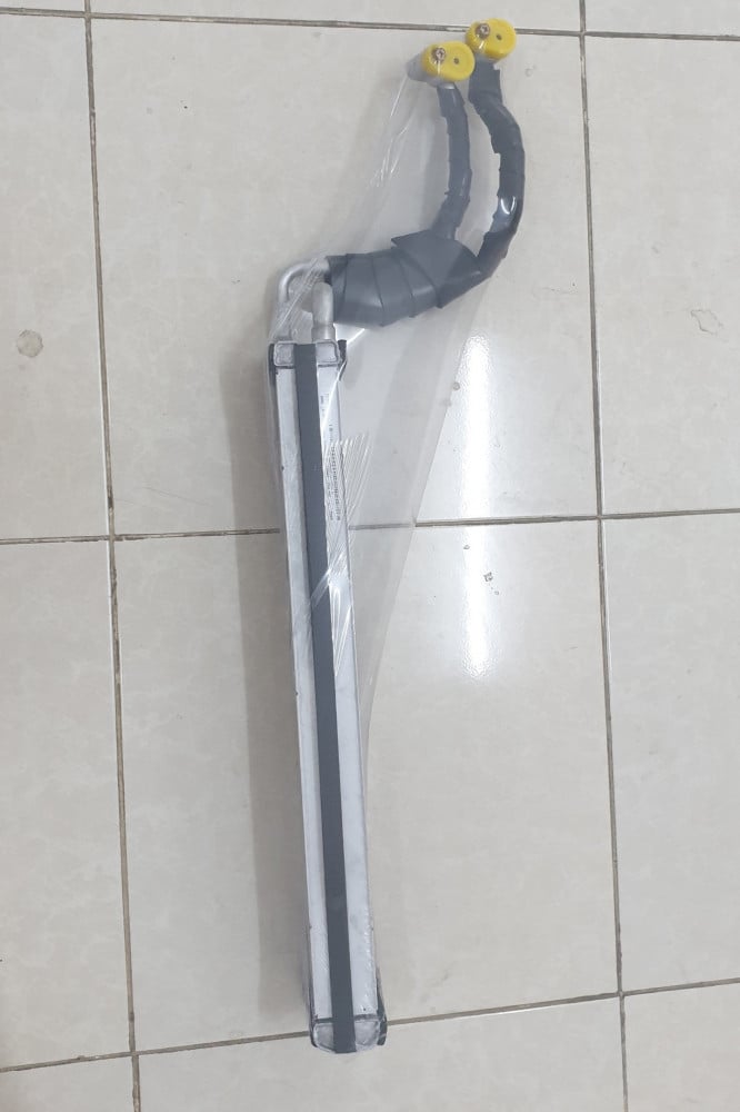 #11697T ثلاجة مكيف تويوتا هايس خلفية تايلندي EVAPORATOR COIL TOYOTA HIACE REAR SIDE FLANGE 2006