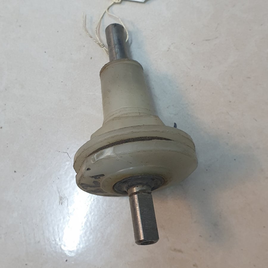 AMOD SHAFT SANYO WASH MACHINE MODEL 151 No 02836N عمود غساله سانيو