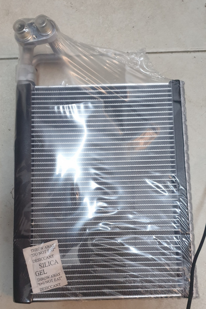 EVAPORATOR COIL ISUZU D MAX 12-17 No13007T   ثلاجة ايسوزو ديماكس 12-17