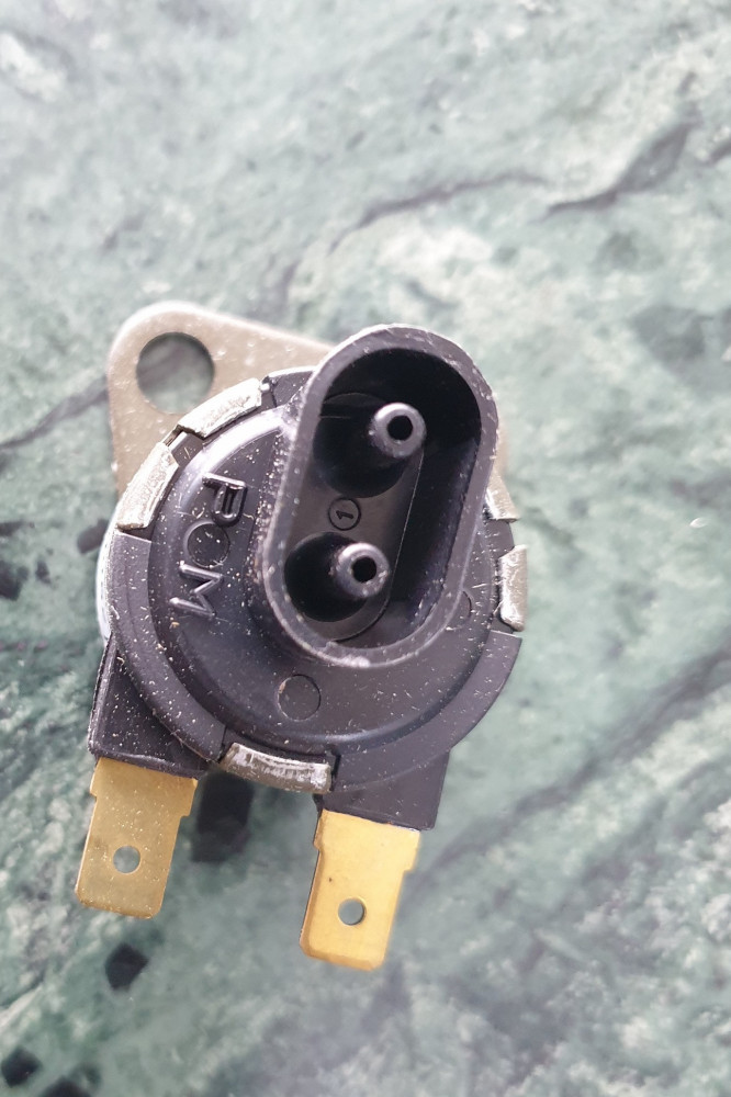 SOLENOID VALVE NISSAN 12V 51512 No 13353J  سولينويد فالف نيسان