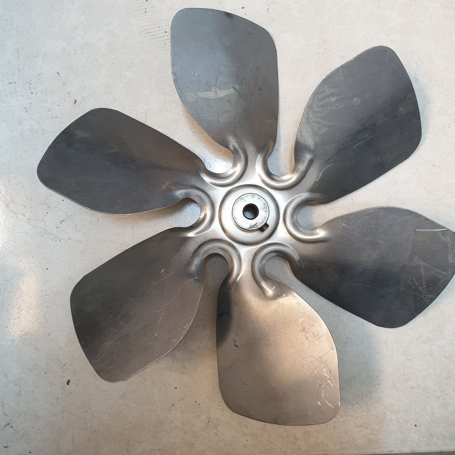 #05993A  ريشة مروحة المنيوم / FAN BLADE 300mm DIA 6 LEAFS 3/8 INCH HUB CW