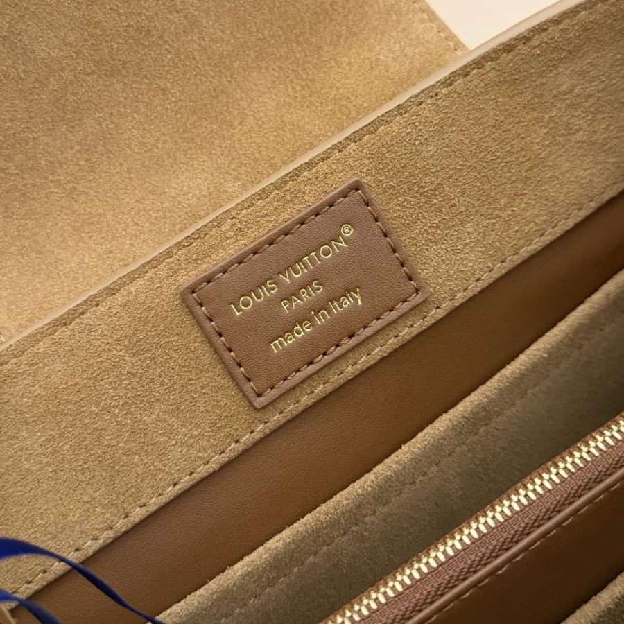 LOUIS  VUITTON
