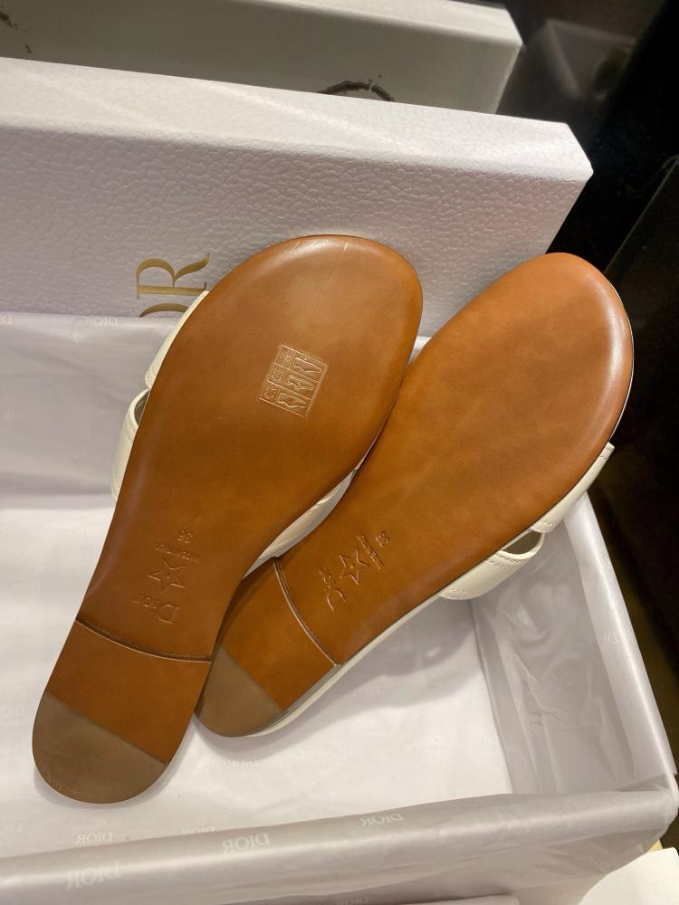 DIOR
