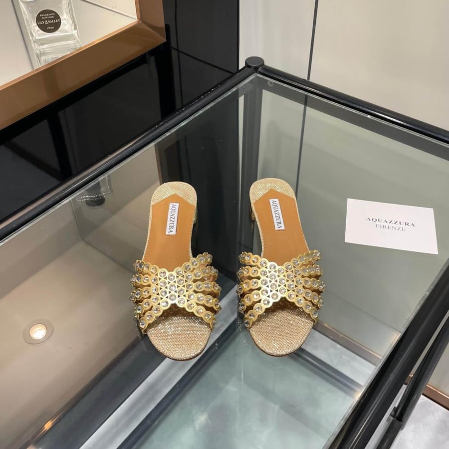 AQUAZZURA