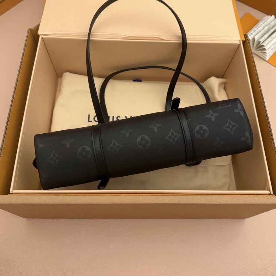 LOUIS  VUITTON