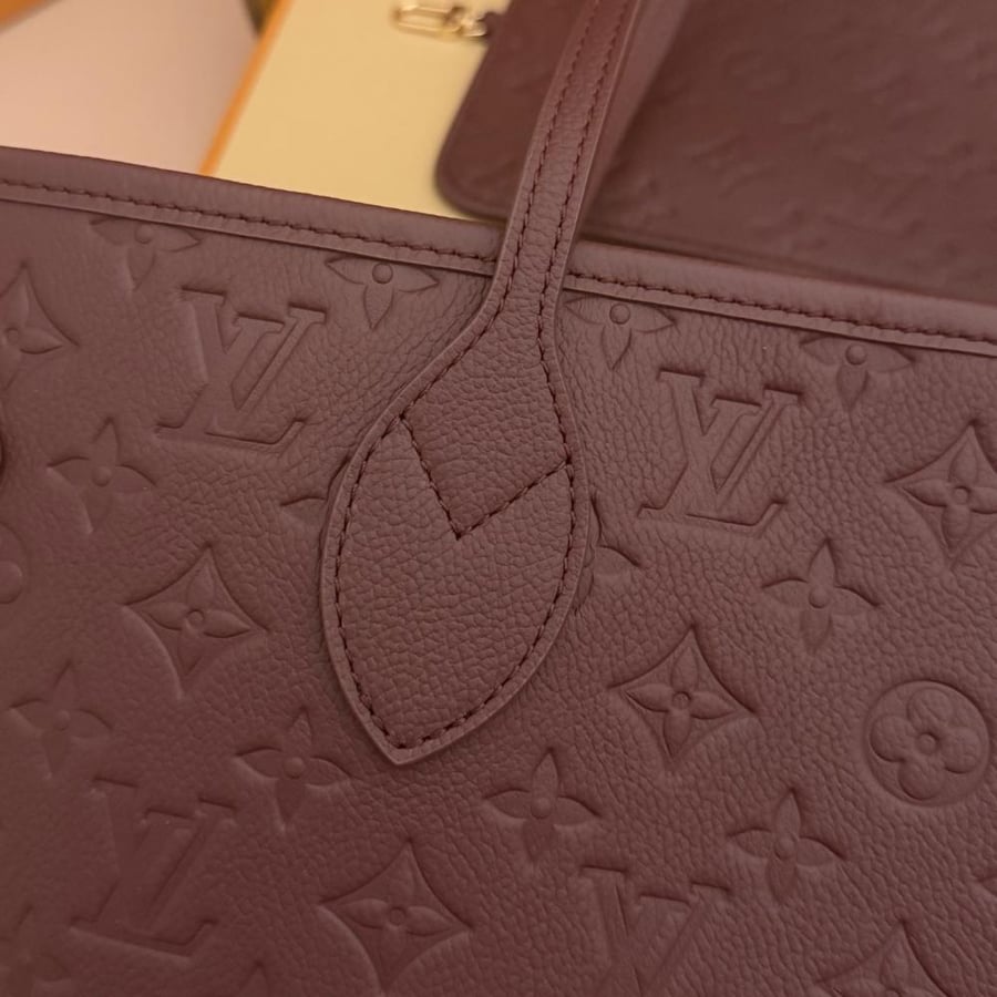 LOUIS  VUITTON