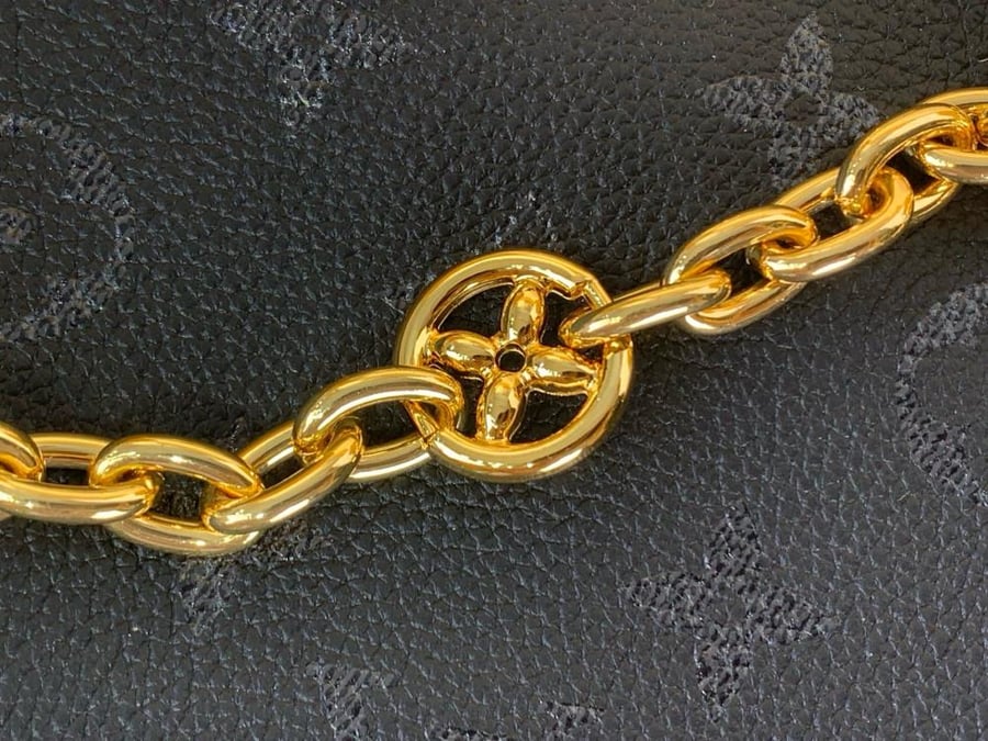 LOUIS  VUITTON