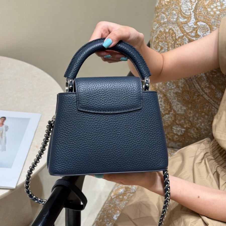 LOUIS  VUITTON