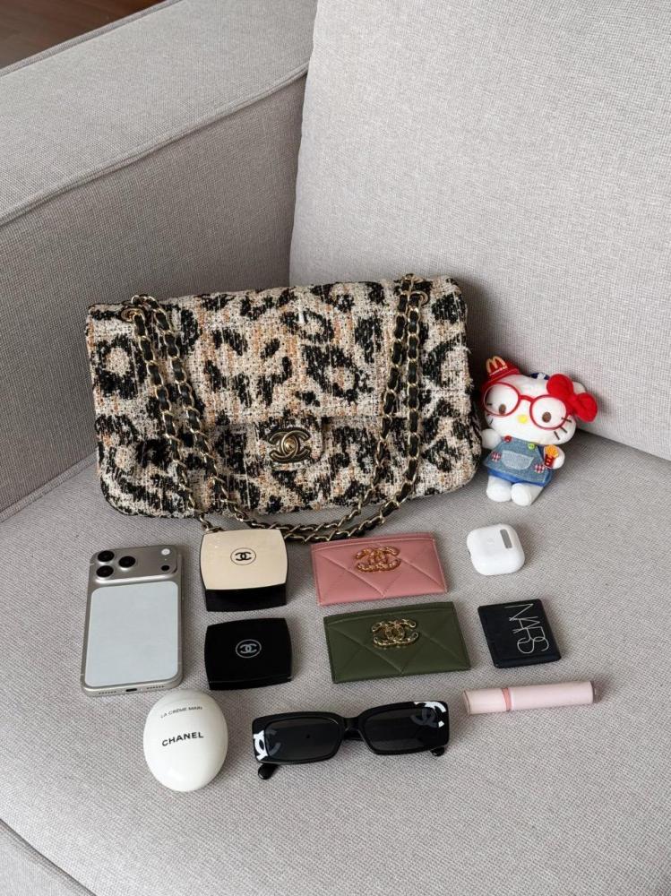 CHANEL
