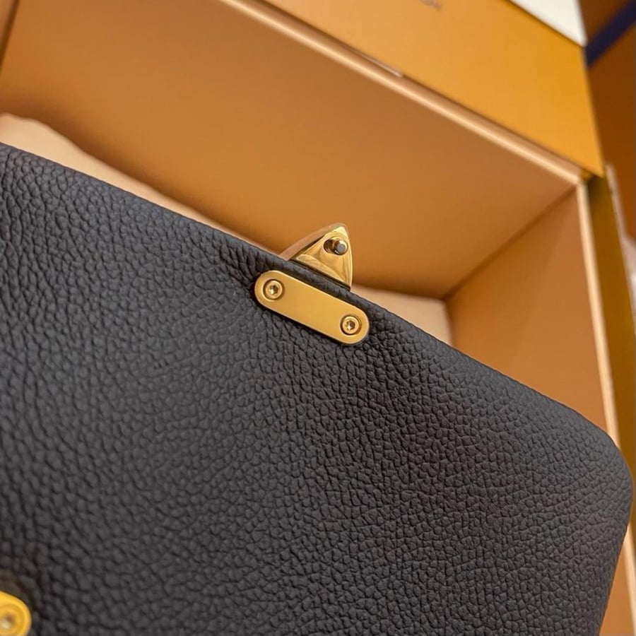 LOUIS  VUITTON