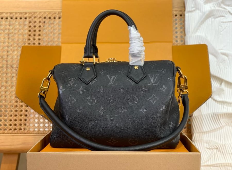 LOUIS  VUITTON