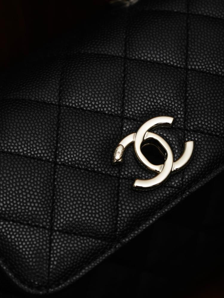 CHANEL -coco handle