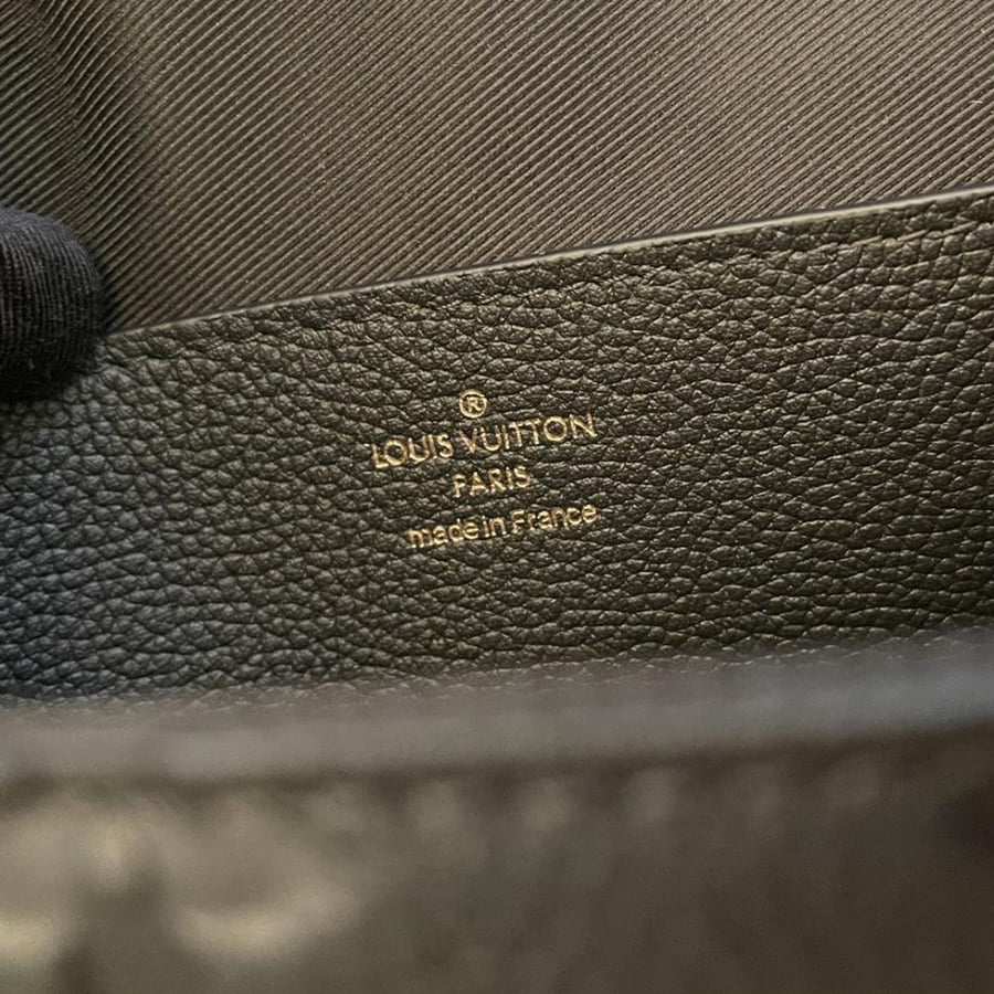 LOUIS  VUITTON