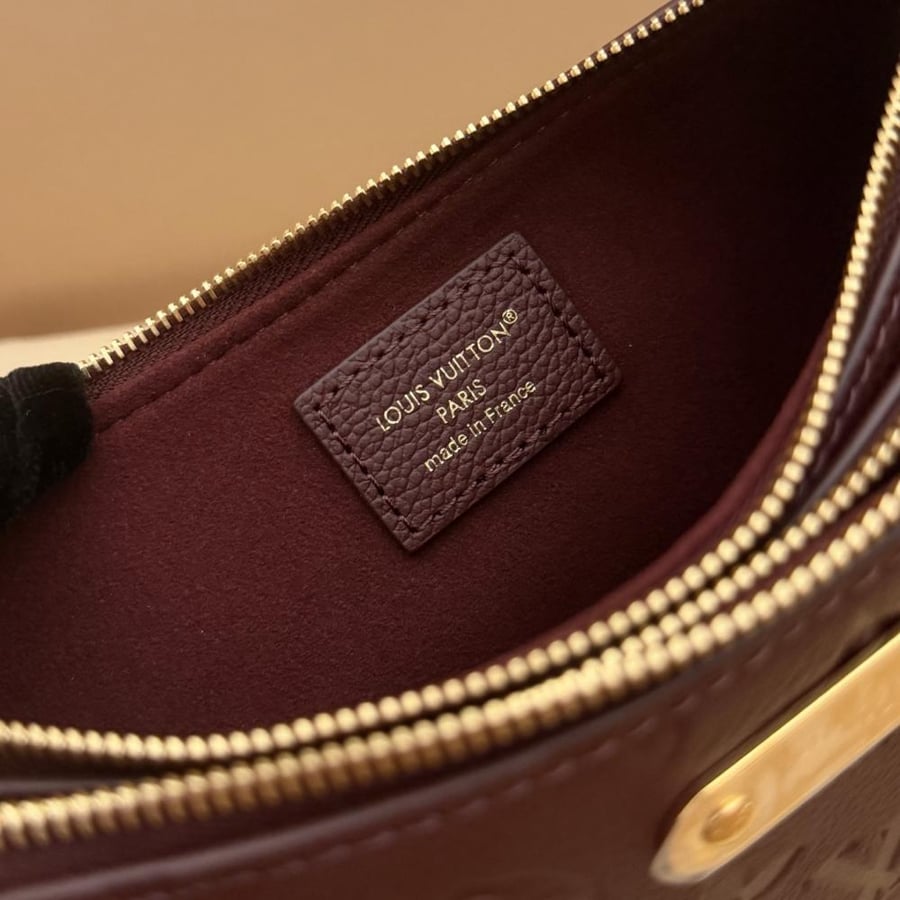 LOUIS  VUITTON