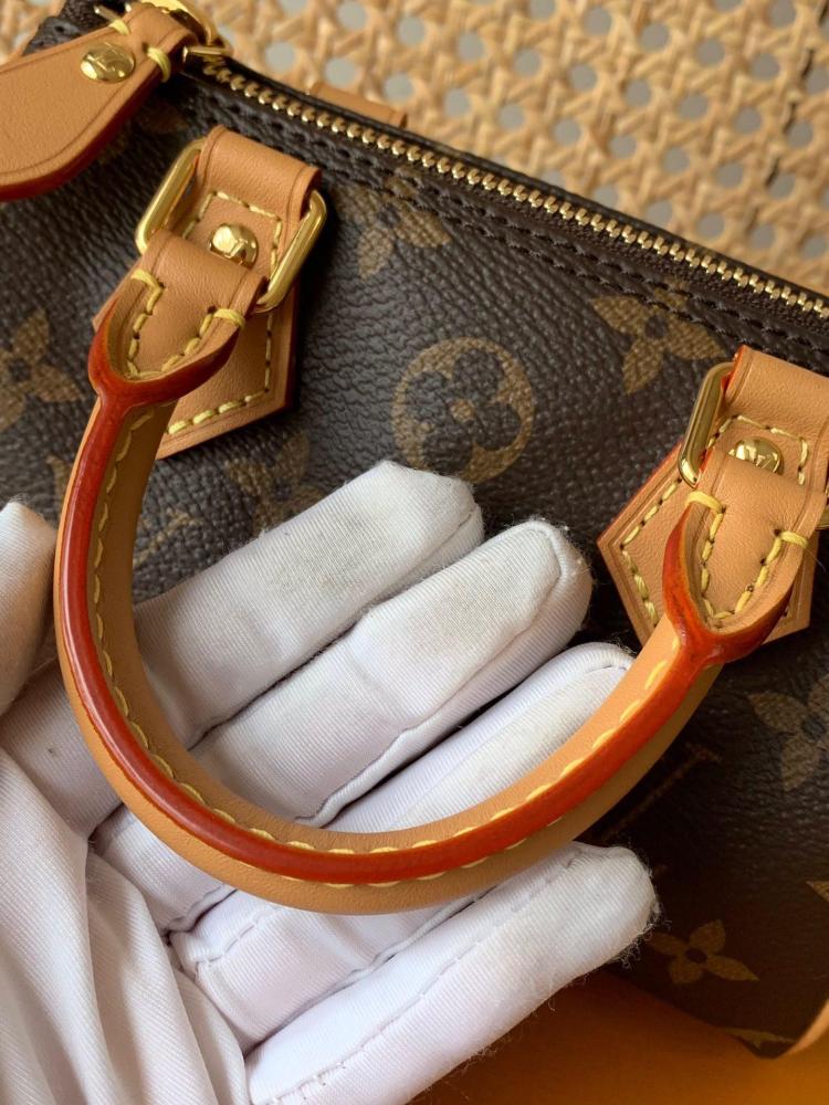 Louisvuitton- Speedy