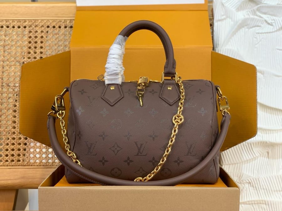 LOUIS  VUITTON