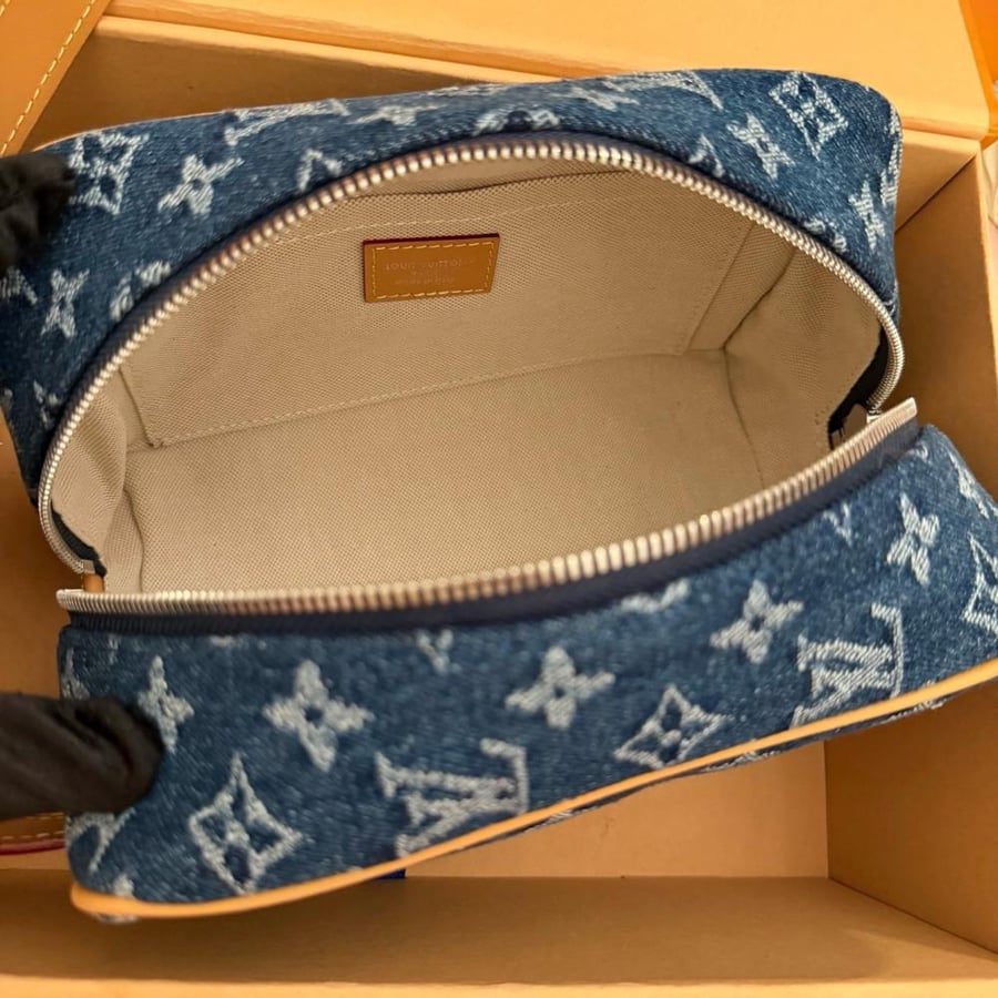 LOUIS  VUITTON