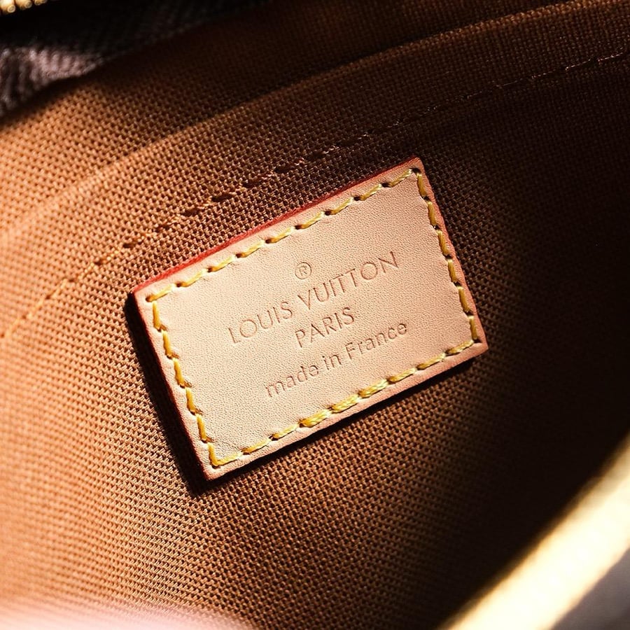 LOUIS VUITTON