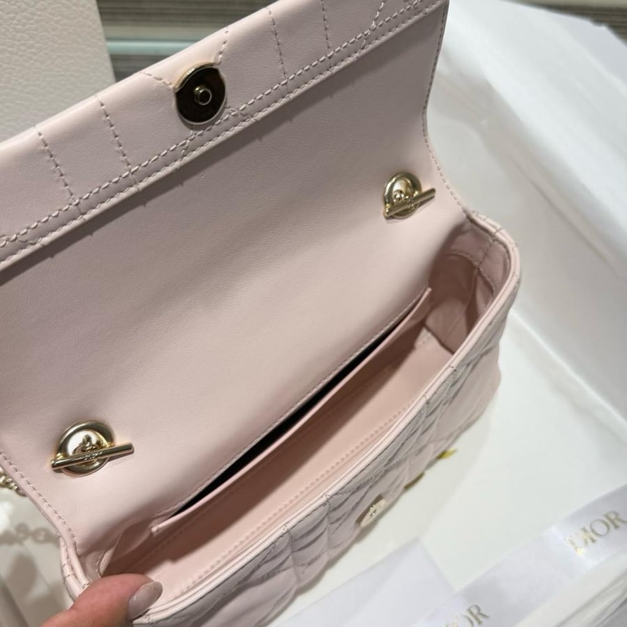 DIOR