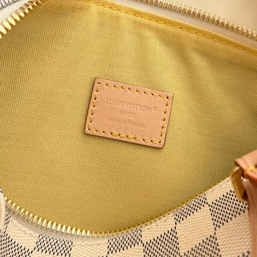 LOUIS  VUITTON