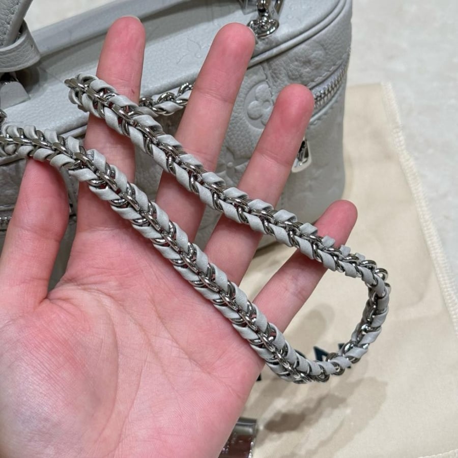 LOUIS  VUITTON