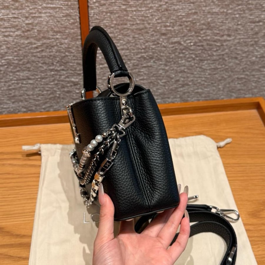 LOUIS  VUITTON