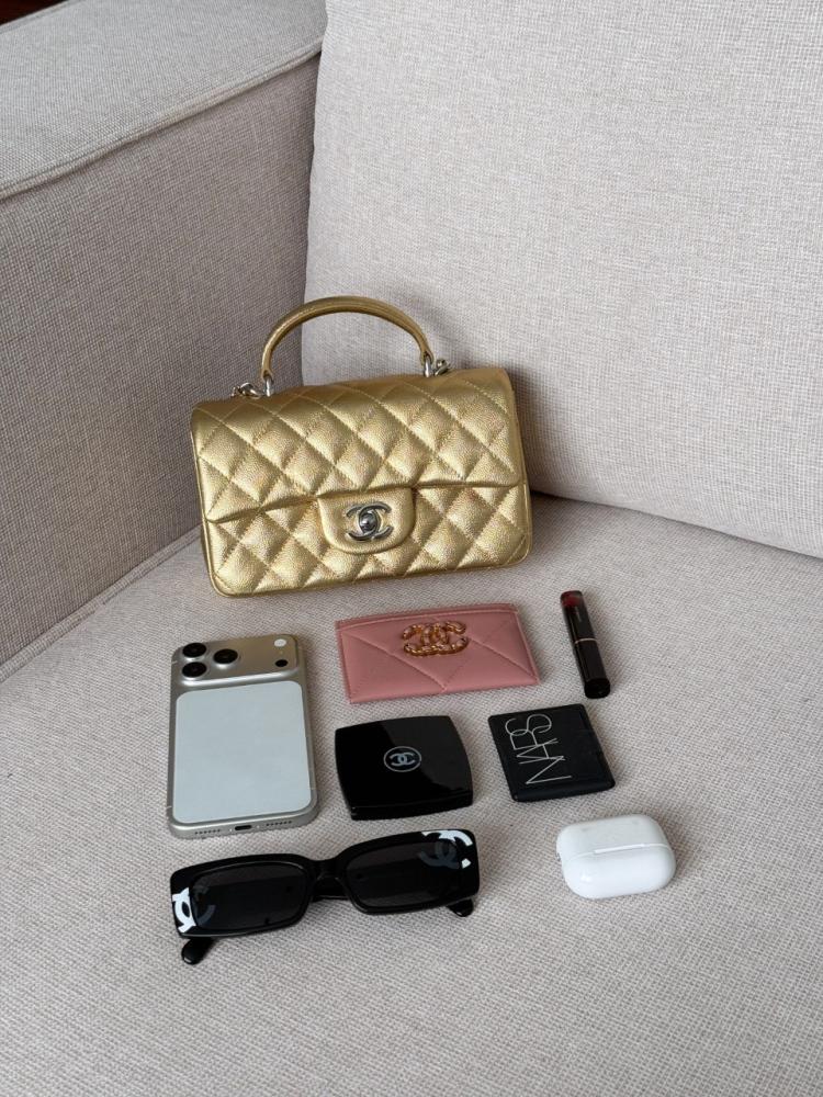 CHANEL