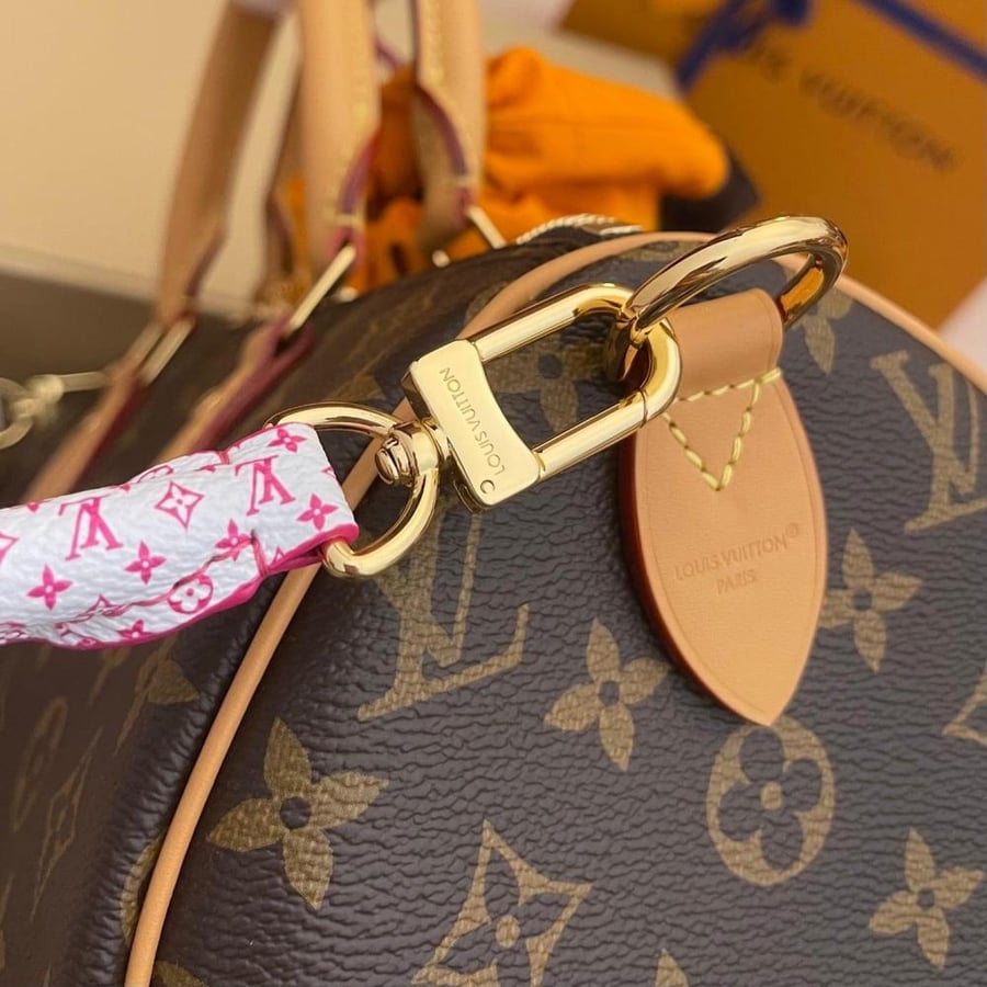 LOUIS  VUITTON