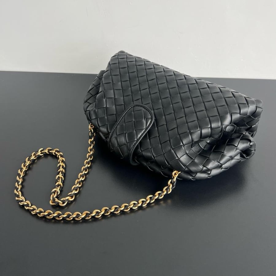 BOTTEGA